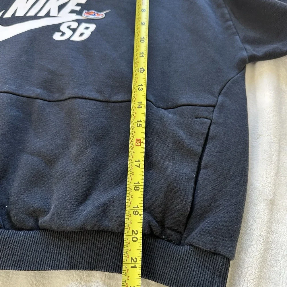 Nike SB Hoodie Boys XL Black Skateboarding Pullover Sweatshirt Swoosh Logo Youth